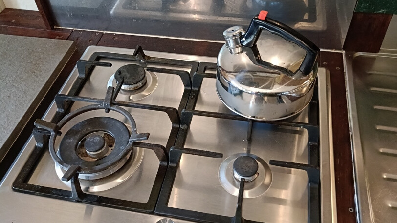 5.NZDA%20Mid%20Greenstone%20Hut%20cooker